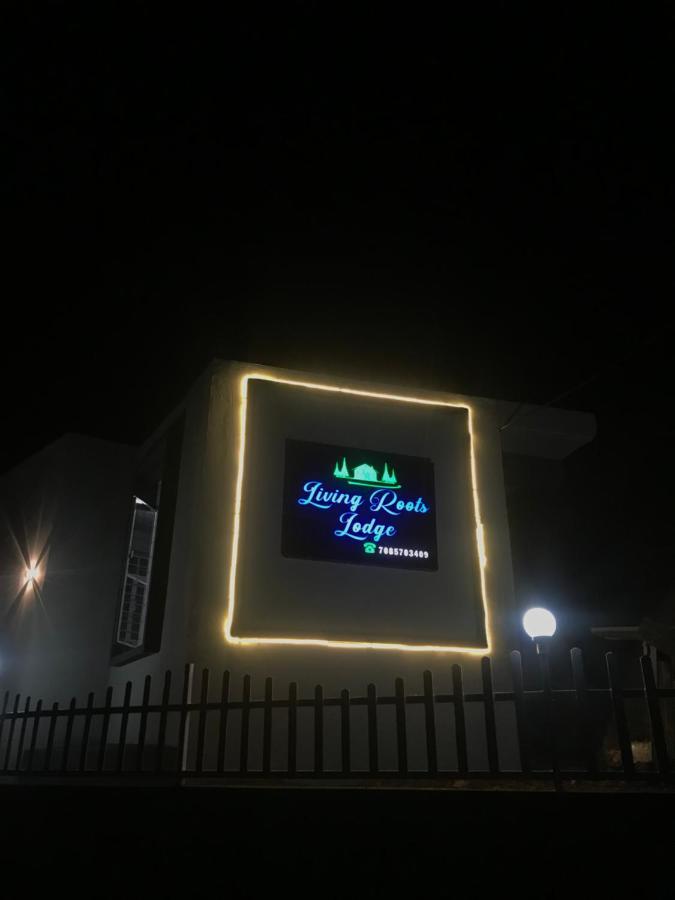 Living Roots Lodge Czerapuńdżi Zewnętrze zdjęcie